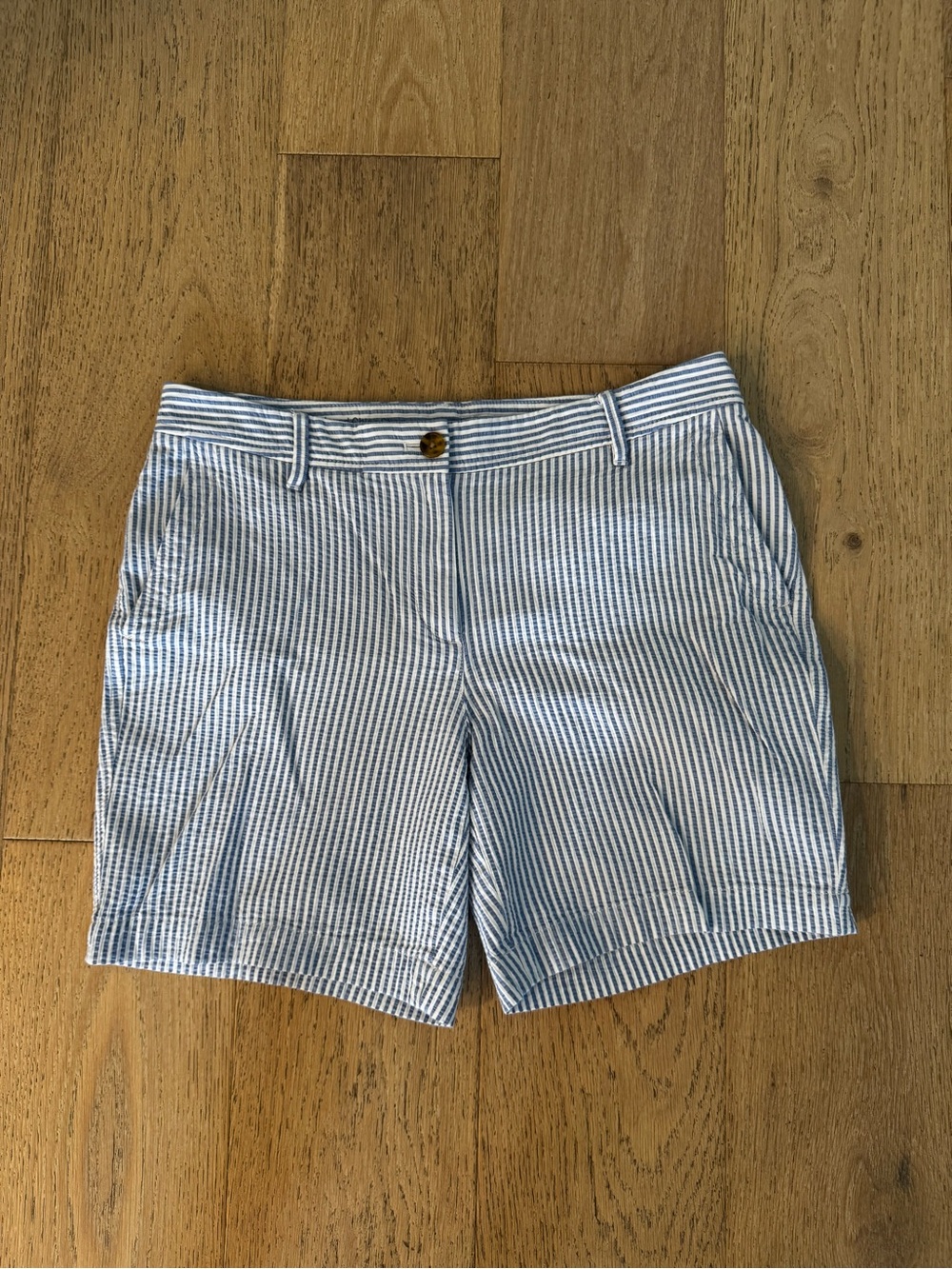 Talbots Relaxed Chino Seersucker Shorts Blue White Stripe Size 6